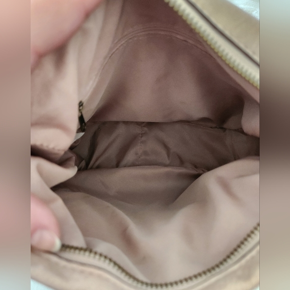 EUC Light Pink Unmarked Crossbody with Zippered Flip Down Front Flap - Picture 11 of 12